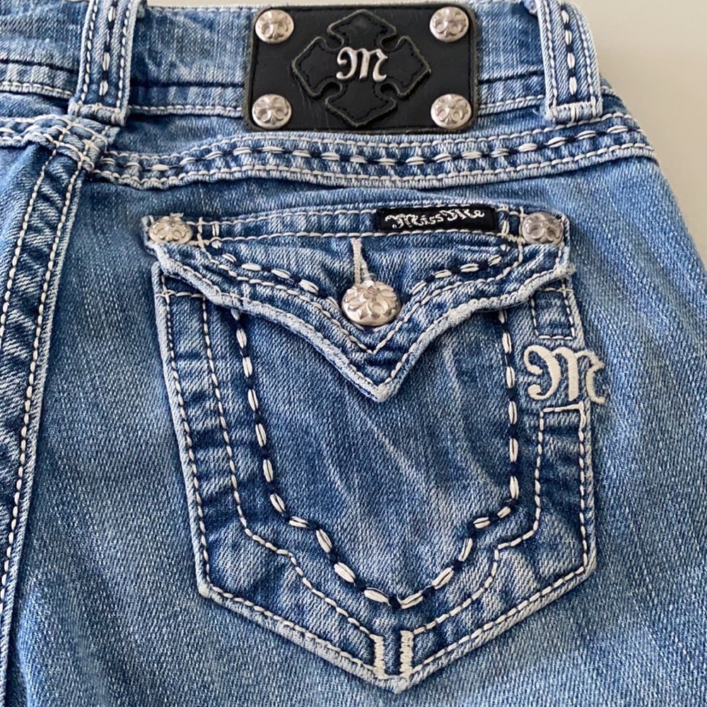 Miss Me Distressed Jeans Size 26